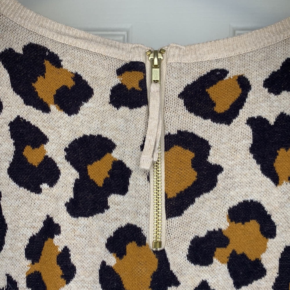 H&M Leopard Sweater - Picture 2 of 4
